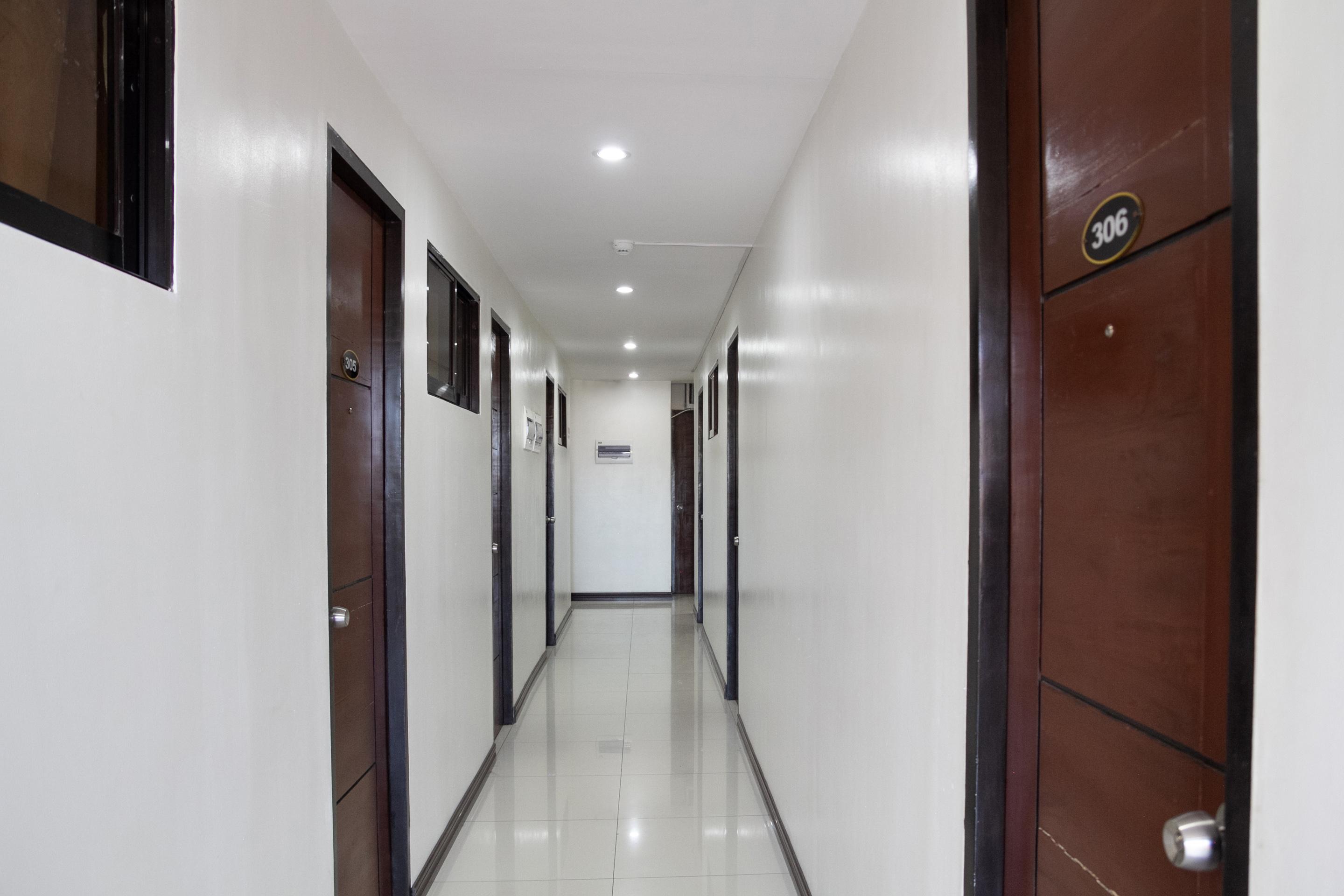 Circle B Appartelle And Suites Davao Exterior photo