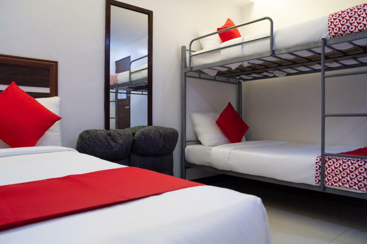 Circle B Appartelle And Suites Davao Exterior photo